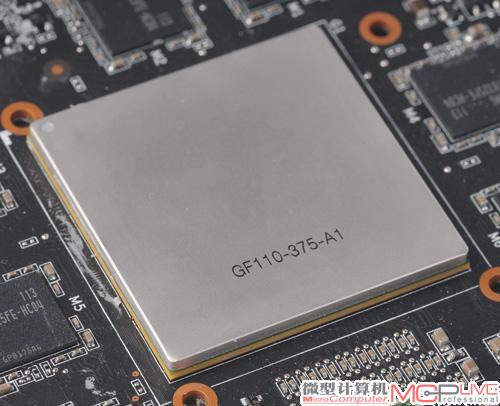 两颗GTX 580核心通过NVIDIA NF200芯片进行通信