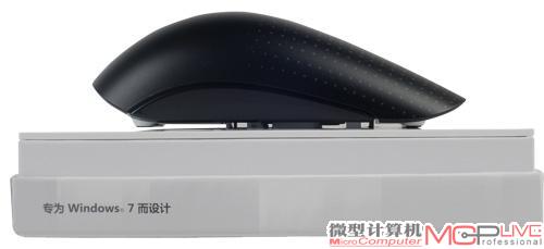 符合人体工学设计的Touch Mouse拥有舒适的握持感